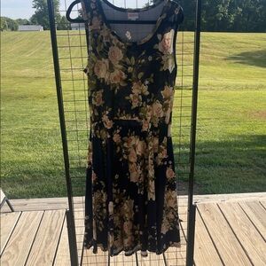 Floral Sleeveless Dress - navy and Cream